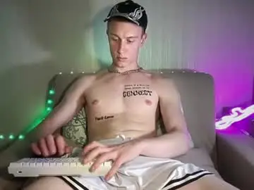 Chaturbate Best live sex cam show of travis_gracile
