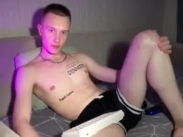 Chaturbate Live Sex Cam of travis_gracile