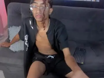 Chaturbate Live Sex of triiangel_latinboy