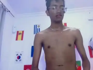 Chaturbate Best Webcam of triiangel_latinboy