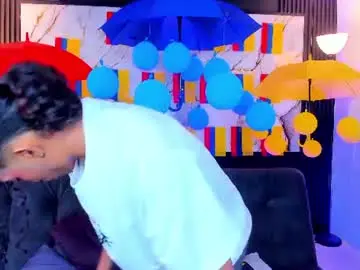 Chaturbate Free Porn Cam of triiangel_latinboy