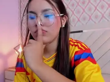 Chaturbate Nude Webcam of clara_ward