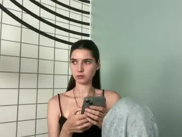 Chaturbate Live Sex Cam of meralynn