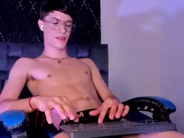 Chaturbate Best live sex cam show of alexxus_smith
