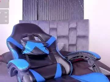 Chaturbate Live Sex Cam of alexxus_smith