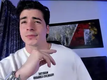 Chaturbate Live Sex Cam of liamwyatt_