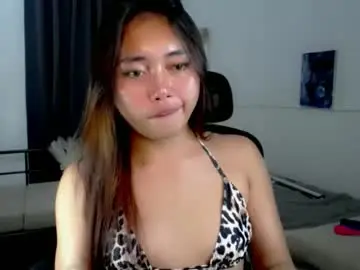 Chaturbate Live Sex Cam of lunapinay