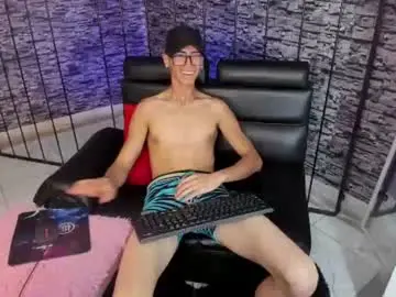 Chaturbate Sex Cam of torn_boy
