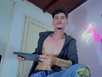 Chaturbate Best live sex cam show of i_am_kelvis_