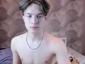 Chaturbate Live Sex Cam of ian_flor