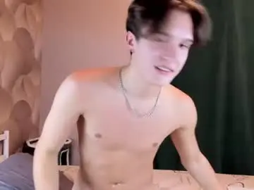 Chaturbate Live Sex Cam of ian_flor