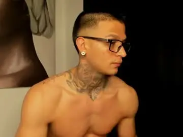 Chaturbate Free Porn Cam of ethan_devis7