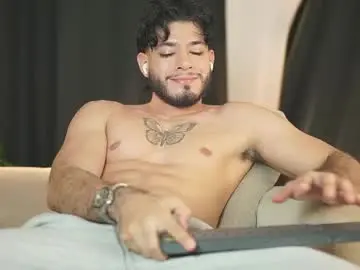 Chaturbate Watch Live Sex Cams of jadenfeynman