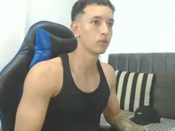 Chaturbate Free Porn Cam of jake_shadow14