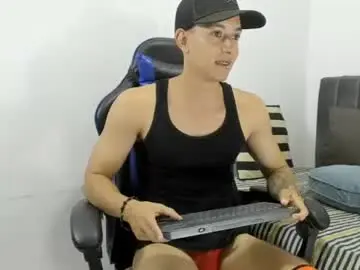 Chaturbate Nude Webcam of jake_shadow14