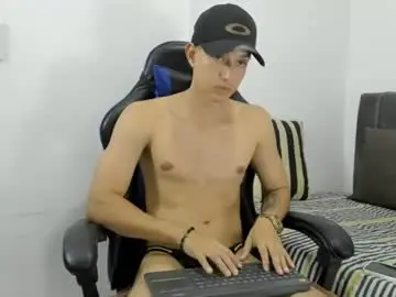 Chaturbate Live Sex Cam of jake_shadow14