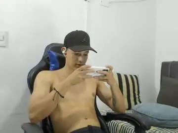 Chaturbate Live Sex Cam of jake_shadow14