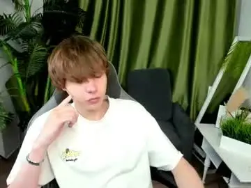 Chaturbate Nude Webcam of andyjey_
