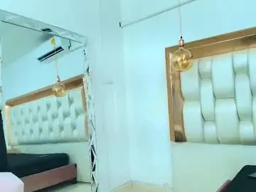 Chaturbate Best live sex cam show of emmalebrun