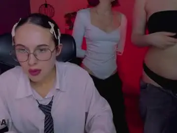 Chaturbate Live Sex Cam of nikol_kitt