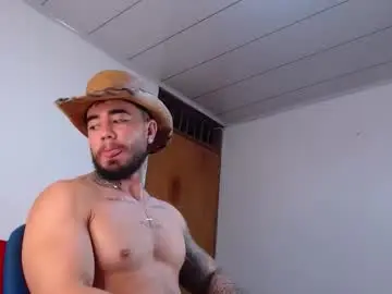 Chaturbate Live Sex Cam of tommyblessd1