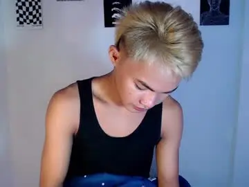 Chaturbate Live Sex Cam of asian_lover05