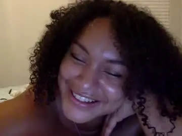 Chaturbate Free Live Porn of goldenpuss95