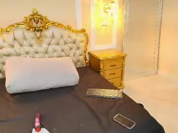 Chaturbate Best live sex cam show of paulinekosh