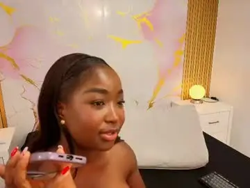 Chaturbate Free Porn Cam of paulinekosh