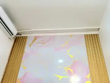 Chaturbate Live Sex Cam of paulinekosh