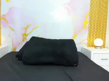 Chaturbate Nude Webcam of paulinekosh
