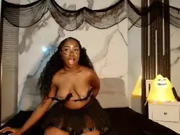 Chaturbate Sex Cam of paulinekosh
