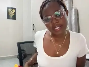 Chaturbate Live Sex Cam of pretty_peaches