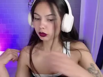 Chaturbate Live Sex Cam of aleesha_cameron02