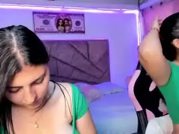 Chaturbate Live Sex Cam of cristal_smith20