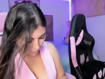Chaturbate Live Sex Cam of cristal_smith20