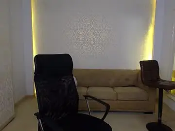 Chaturbate Live Sex Cam of maxkaiden