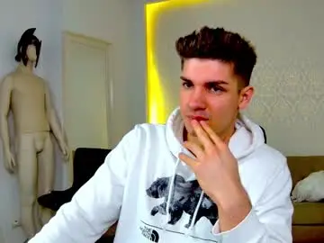 Chaturbate Best live sex cam show of maxkaiden