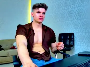 Chaturbate Live Sex Cam of maxkaiden