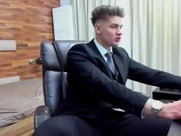 Chaturbate Best live sex cam show of maxkaiden