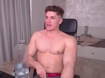 Chaturbate Live Sex Cam of maxkaiden