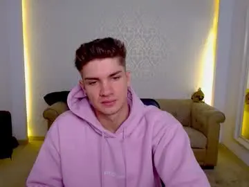 Chaturbate Live Sex Cam of maxkaiden