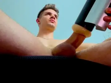 Chaturbate Free Porn Cam of maxkaiden