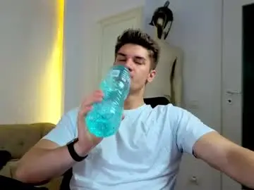 Chaturbate Live Porn of maxkaiden