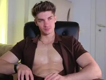 Chaturbate Live Sex Cam of maxkaiden