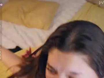 Chaturbate Adult Video Chat of charlinepiker