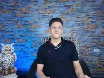Chaturbate Best live sex cam show of emiliocum_24