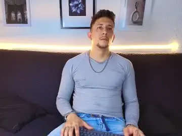 Chaturbate Adult Video Chat of emiliocum_24