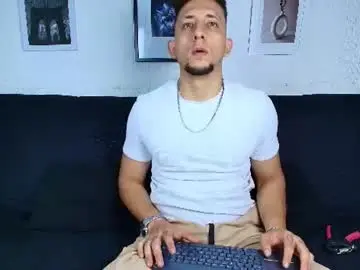 Chaturbate Free Porn Cam of emiliocum_24