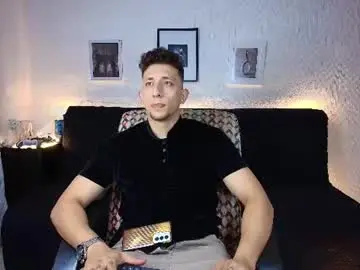 Chaturbate Adult Webcams of emiliocum_24